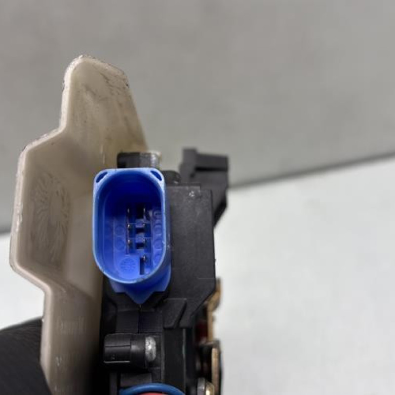 Serrure arriere droit VOLKSWAGEN TOURAN 1 Photo n°4