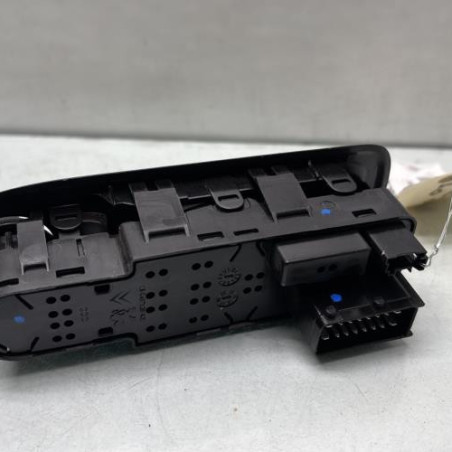 Interrupteur de leve vitre avant gauche CITROEN C3 2