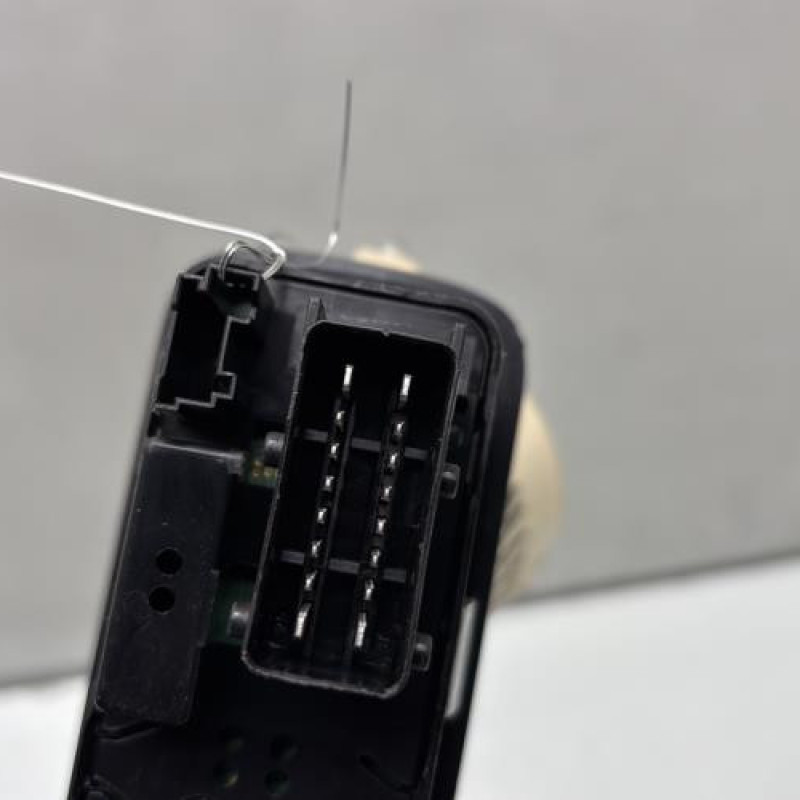 Interrupteur de leve vitre avant gauche CITROEN C3 2 Photo n°3