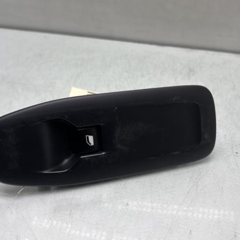 Interrupteur de leve vitre avant droit PEUGEOT 208 1 Photo n°1