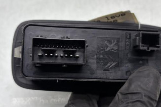 Interrupteur de leve vitre avant gauche PEUGEOT 208 1