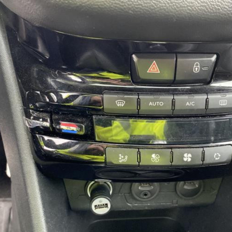 Interrupteur de leve vitre avant gauche PEUGEOT 208 1 Photo n°20