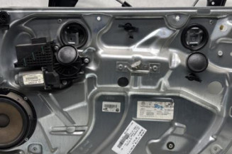 Leve vitre electrique avant droit VOLKSWAGEN POLO 4 Photo n°1