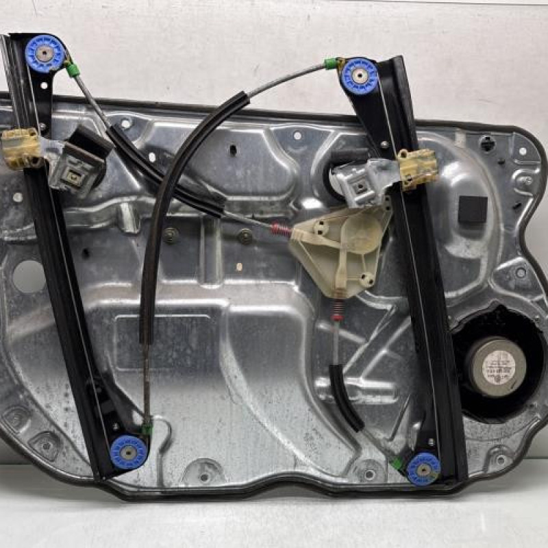 Leve vitre electrique avant droit VOLKSWAGEN POLO 4 Photo n°4