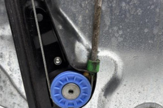 Leve vitre electrique avant droit VOLKSWAGEN POLO 4