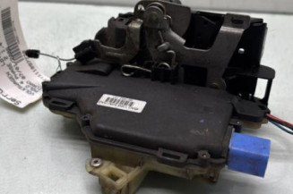 Serrure arriere gauche VOLKSWAGEN POLO 4