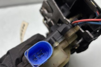 Serrure arriere gauche VOLKSWAGEN POLO 4