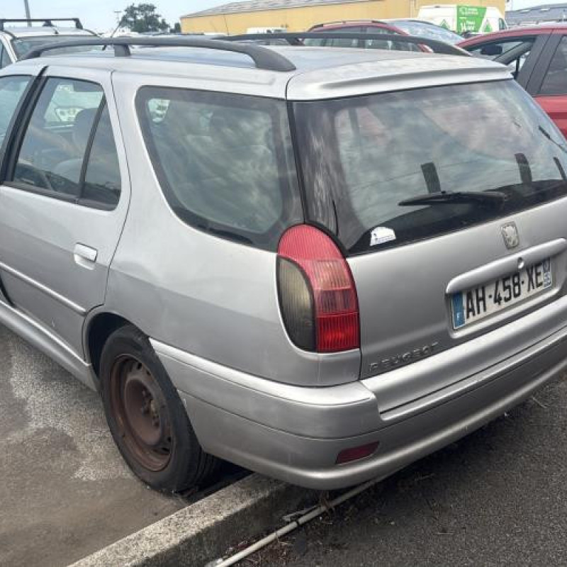 Leve vitre electrique avant gauche PEUGEOT 306 Photo n°9