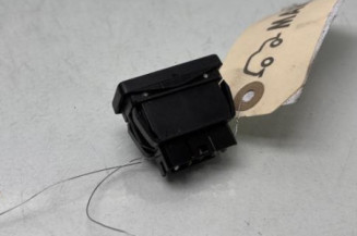 Interrupteur de leve vitre avant gauche PEUGEOT 106