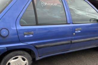 Interrupteur de leve vitre avant gauche PEUGEOT 106