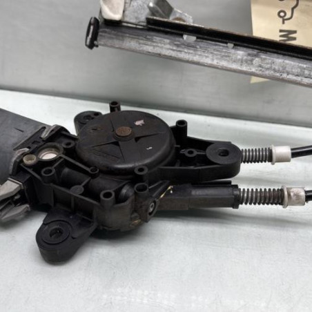 Leve vitre electrique avant droit PEUGEOT 106