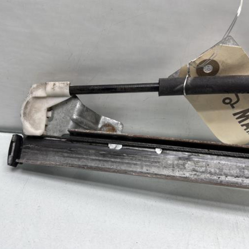 Leve vitre electrique avant droit PEUGEOT 106 Photo n°5