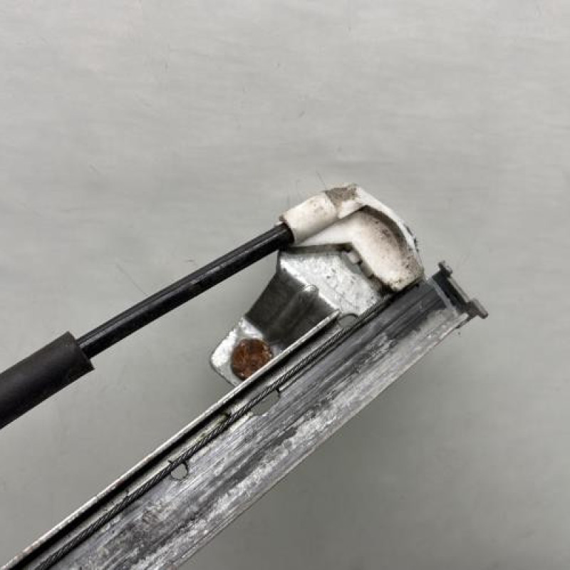 Leve vitre electrique avant gauche PEUGEOT 106 Photo n°3