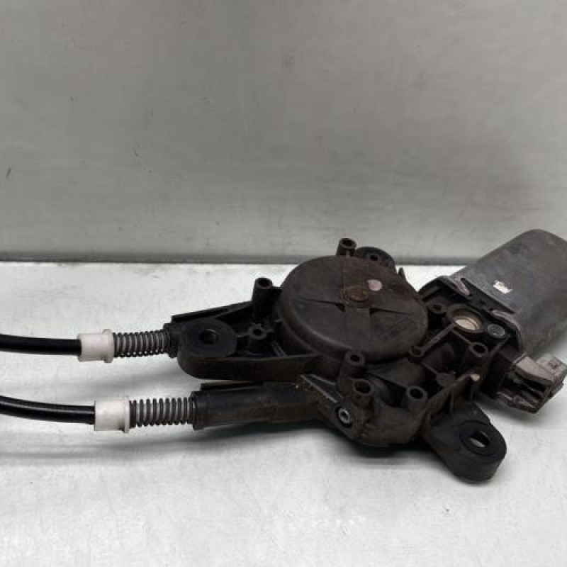 Leve vitre electrique avant gauche PEUGEOT 106 Photo n°4