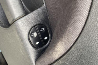 Serrure arriere droit FORD FIESTA 5