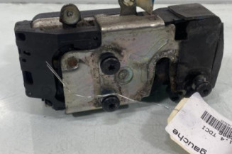 Serrure avant gauche FORD FIESTA 5