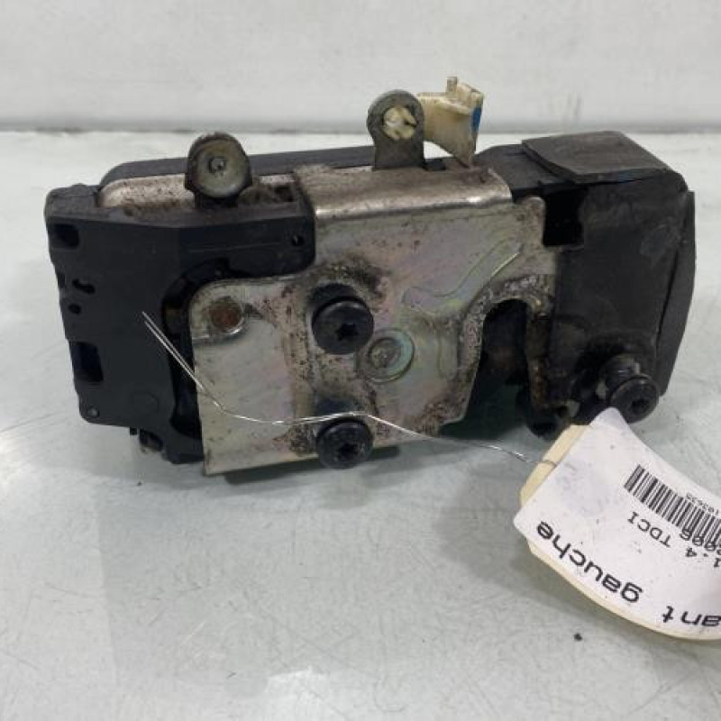 Serrure avant gauche FORD FIESTA 5 Photo n°4