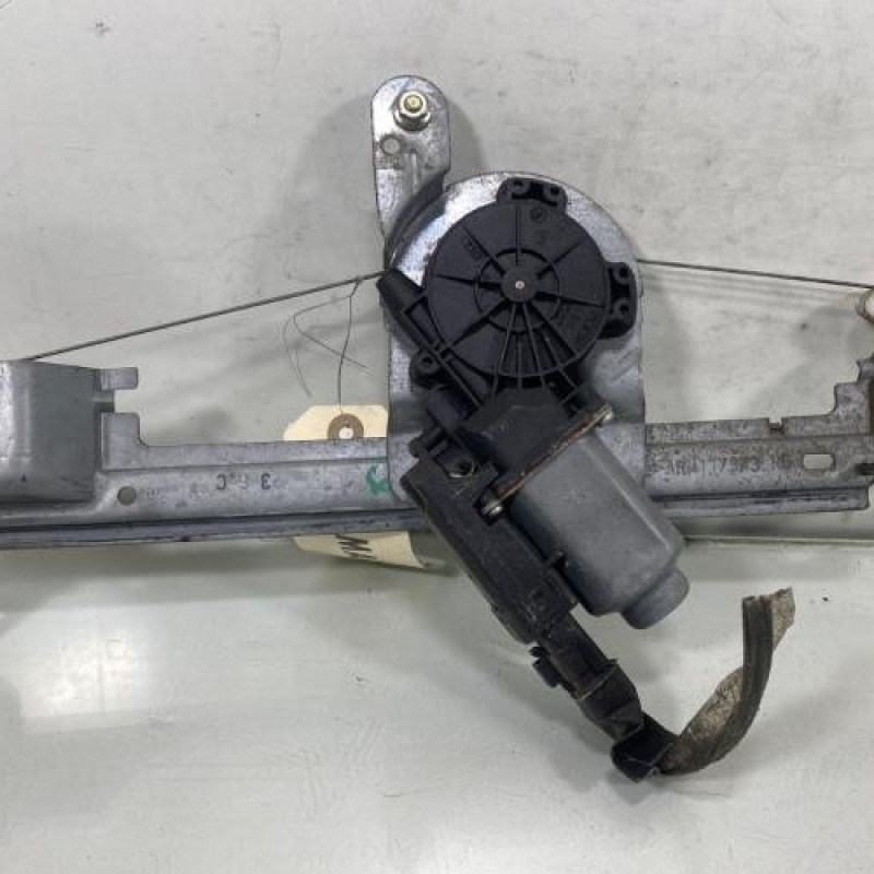 Leve vitre electrique arriere gauche RENAULT SCENIC 2 Photo n°1