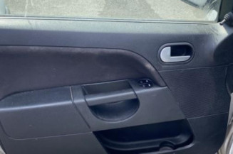 Serrure avant gauche FORD FIESTA 5