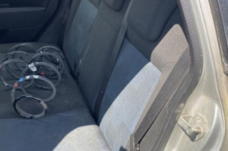 Serrure avant gauche FORD FIESTA 5