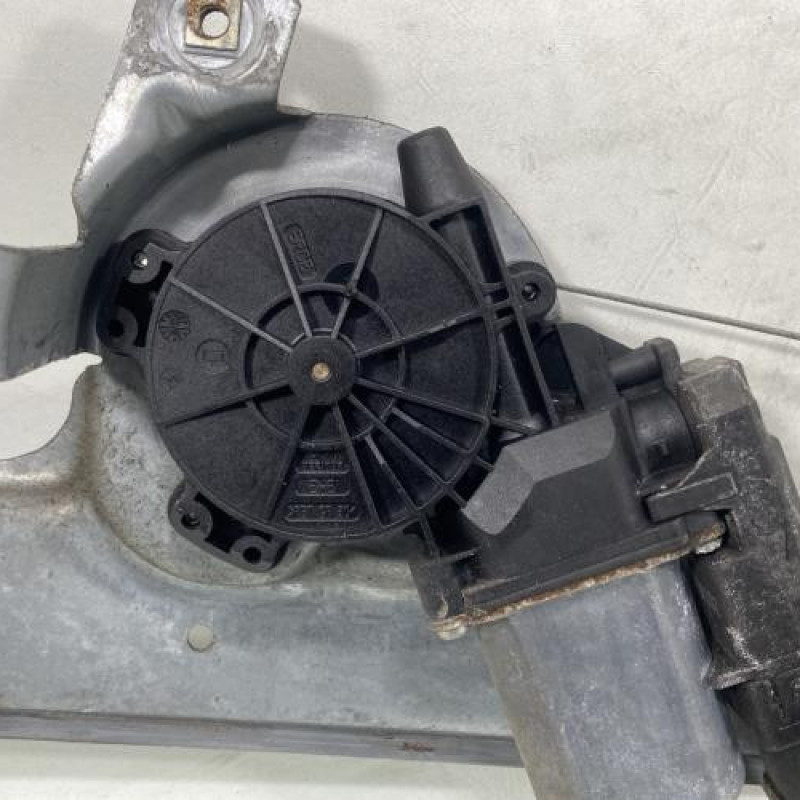 Leve vitre electrique avant gauche RENAULT SCENIC 2 Photo n°3