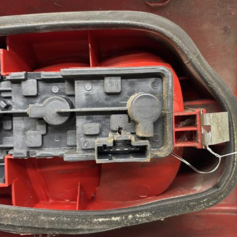 Feu arriere principal gauche (feux) CITROEN XSARA PICASSO Photo n°3