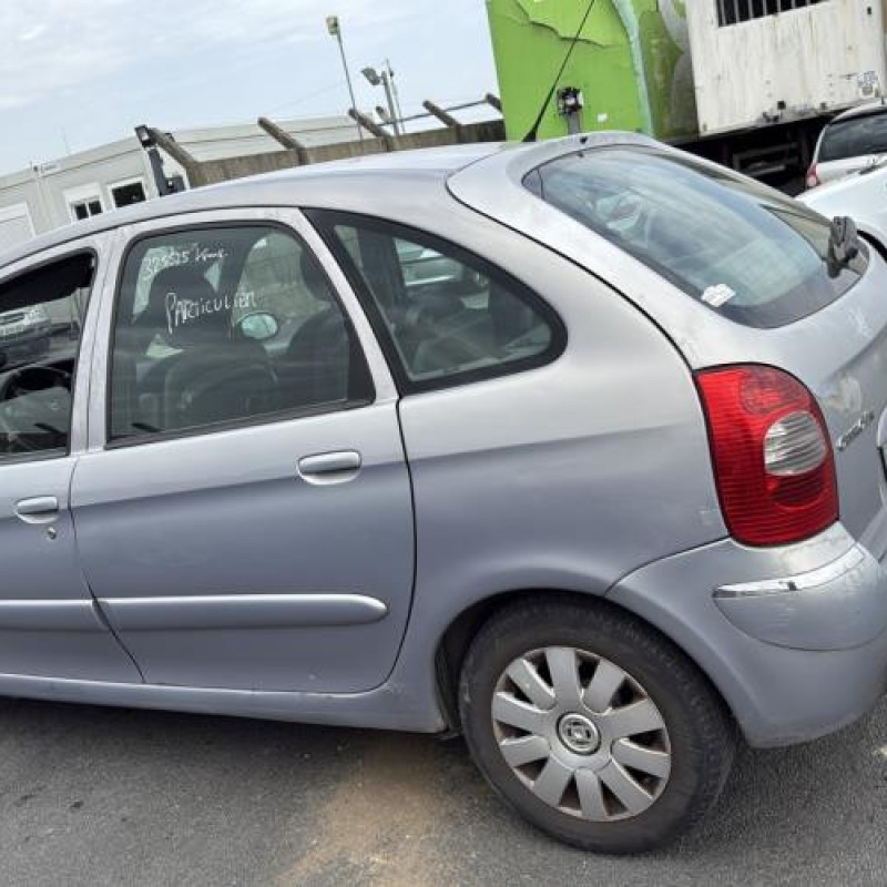 Feu arriere principal gauche (feux) CITROEN XSARA PICASSO Photo n°11