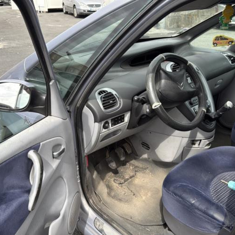 Feu arriere principal gauche (feux) CITROEN XSARA PICASSO Photo n°14