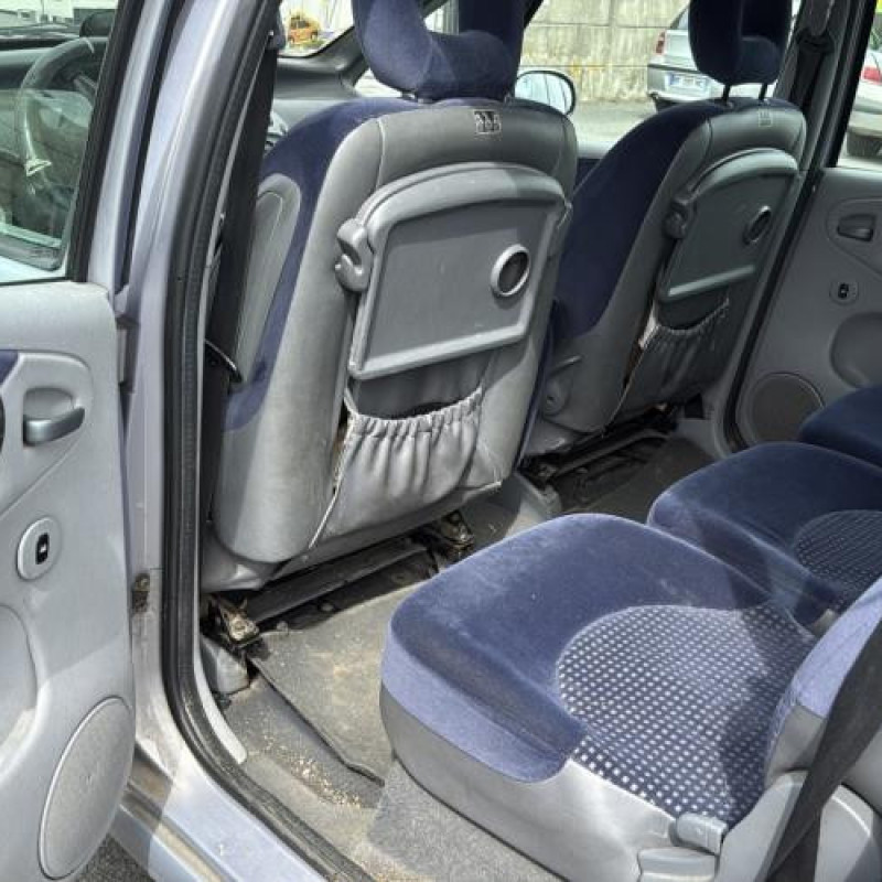 Feu arriere principal gauche (feux) CITROEN XSARA PICASSO Photo n°15