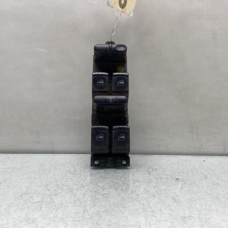 Interrupteur de leve vitre avant gauche VOLKSWAGEN GOLF 4 Photo n°1