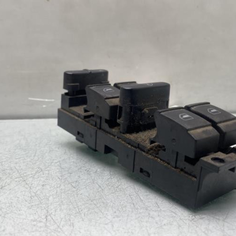 Interrupteur de leve vitre avant gauche VOLKSWAGEN GOLF 4 Photo n°3