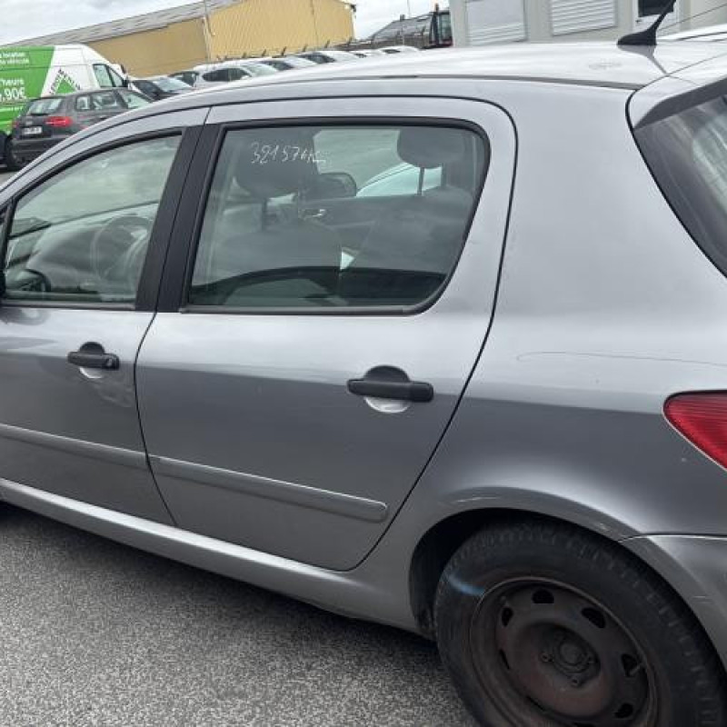 Pompe à carburant PEUGEOT 307 Photo n°13