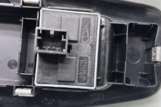 Interrupteur de leve vitre avant gauche VOLKSWAGEN POLO 4