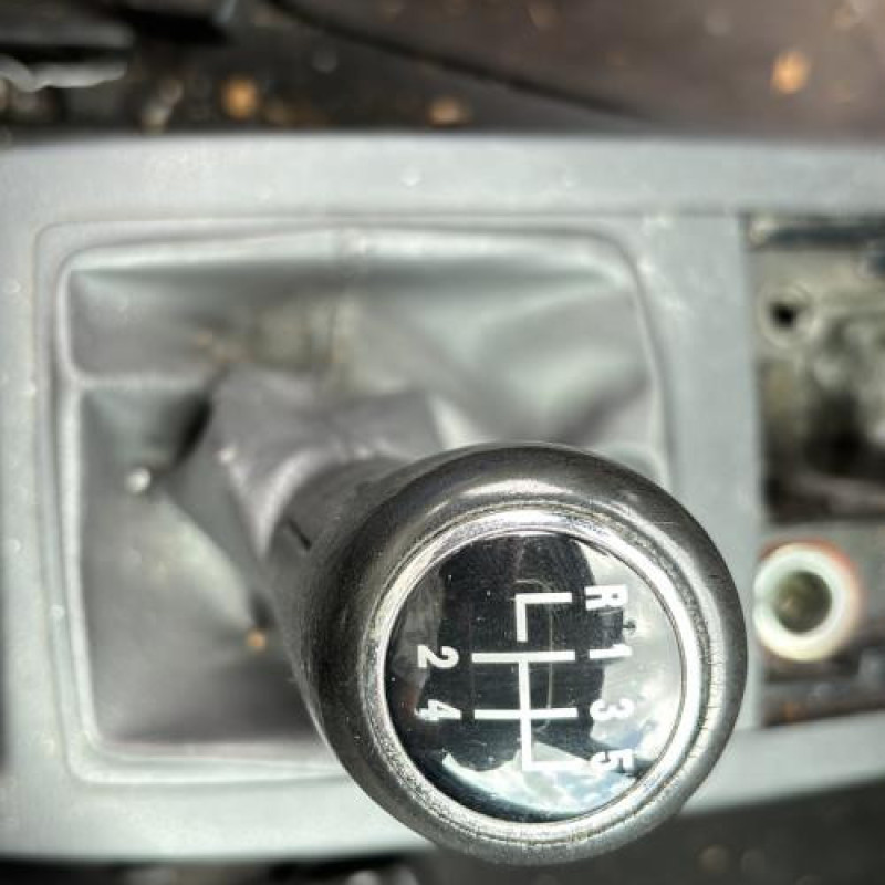 Interrupteur de leve vitre avant gauche VOLKSWAGEN POLO 4 Photo n°11