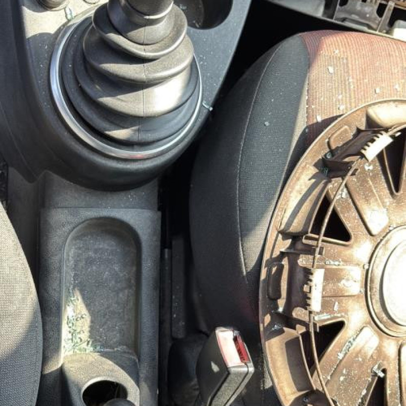 Serrure arriere gauche FORD FIESTA 5 Photo n°19