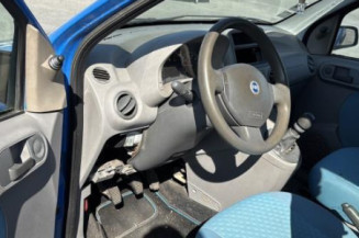 Attache ceinture arriere droit FIAT PANDA 2