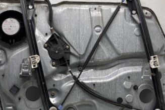 Leve vitre electrique avant droit VOLKSWAGEN PASSAT 4