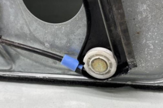 Leve vitre electrique avant droit VOLKSWAGEN PASSAT 4