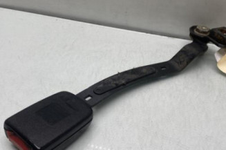 Attache ceinture avant gauche VOLKSWAGEN GOLF 4