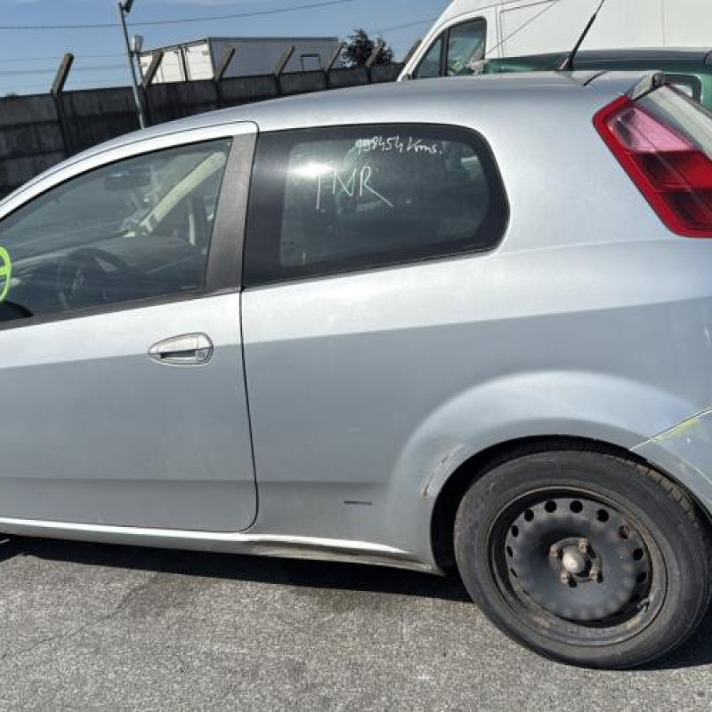 Compteur FIAT GRANDE PUNTO Photo n°11
