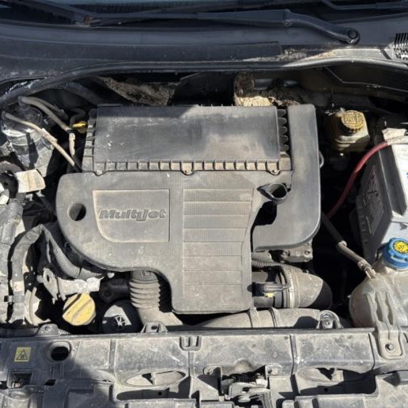 Retroviseur droit FIAT GRANDE PUNTO Photo n°19