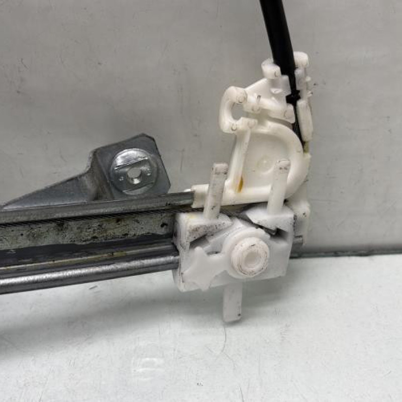 Leve vitre electrique avant droit FIAT GRANDE PUNTO Photo n°3
