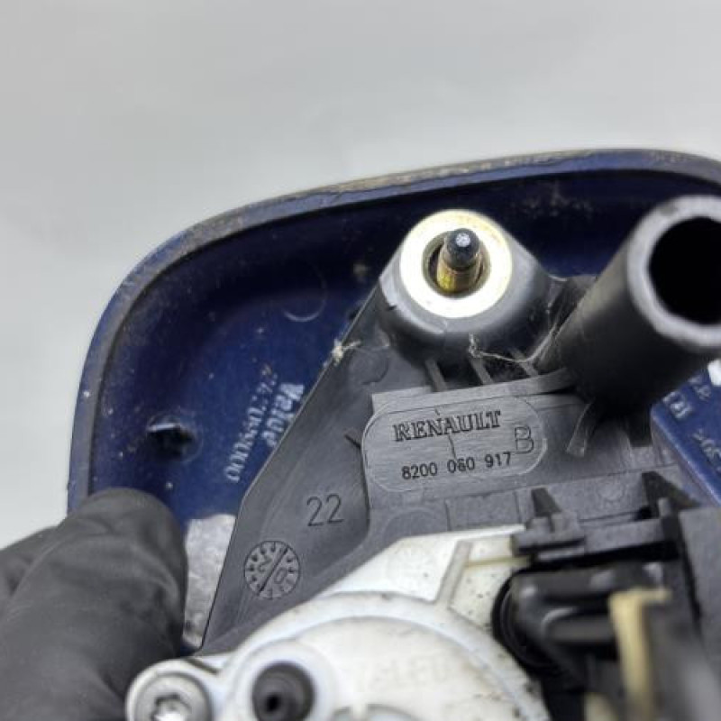 Bouton de coffre RENAULT CLIO 2 Photo n°3