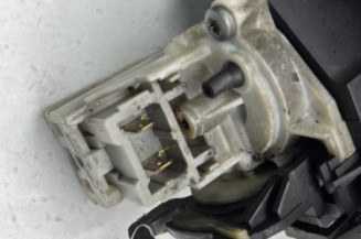 Bouton de coffre RENAULT CLIO 2