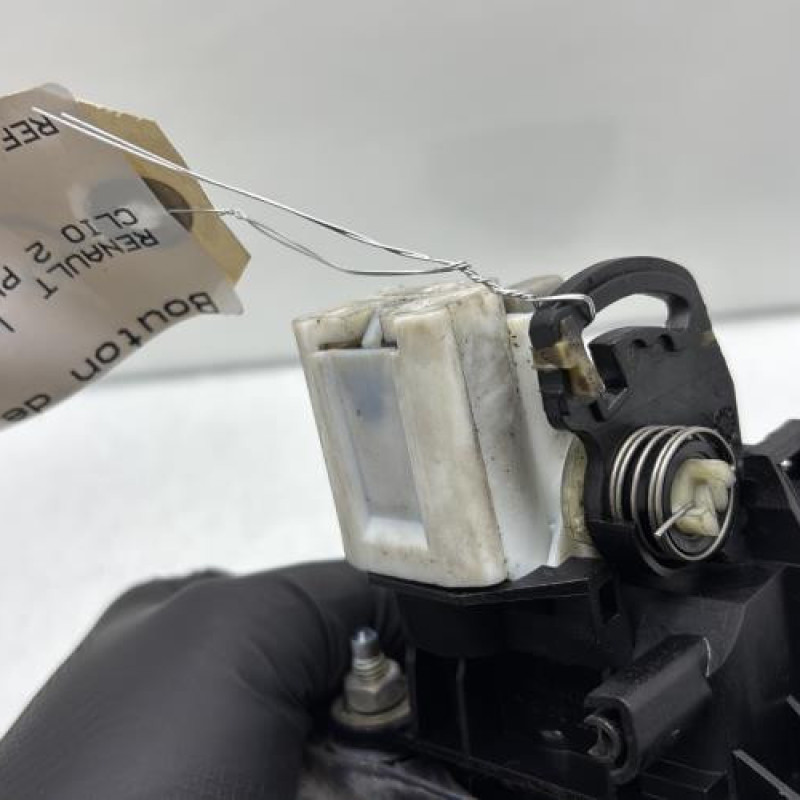 Bouton de coffre RENAULT CLIO 2 Photo n°5