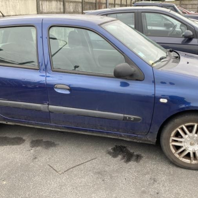 Bouton de coffre RENAULT CLIO 2 Photo n°12