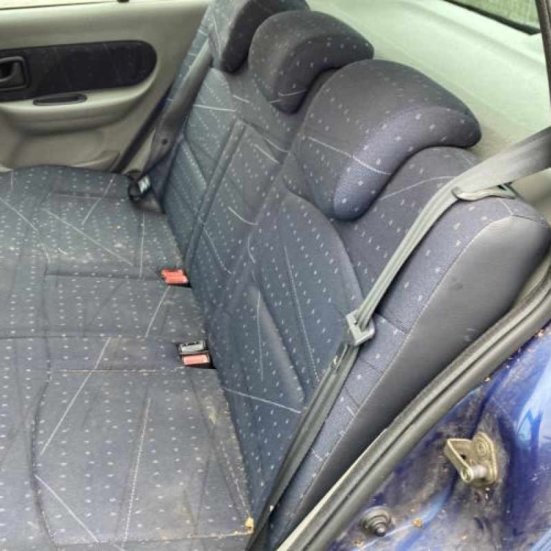 Bouton de coffre RENAULT CLIO 2 Photo n°16