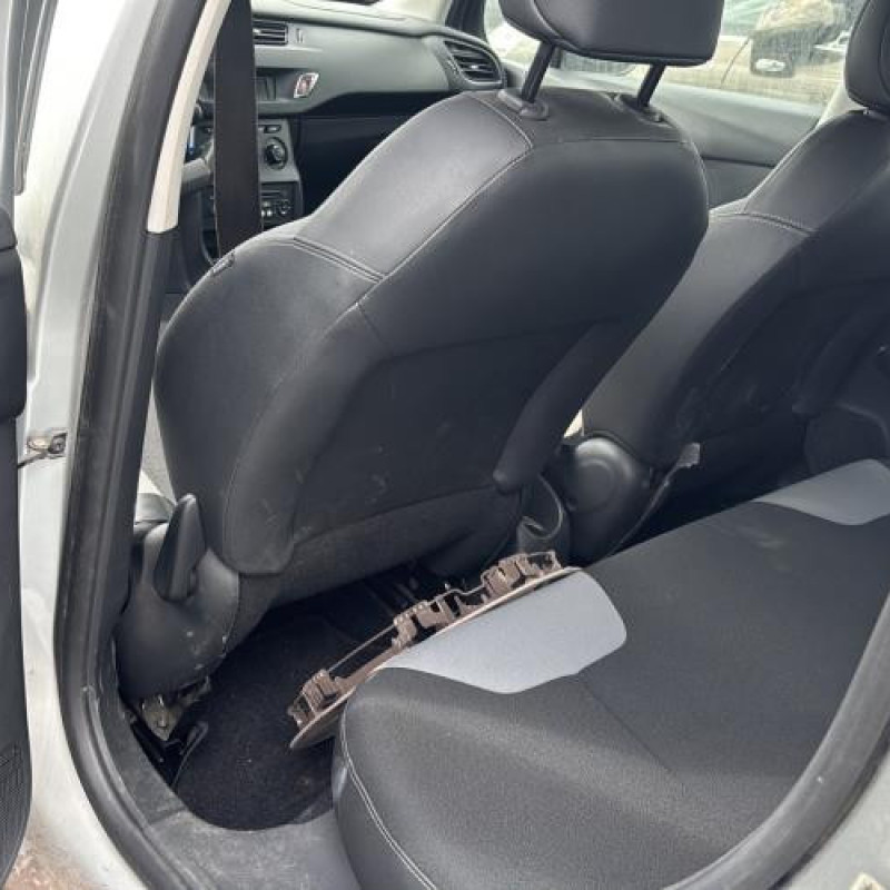 Porte arriere droit CITROEN C3 2 Photo n°17