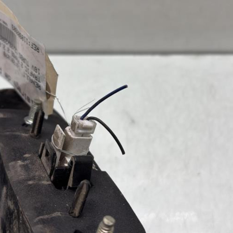 Eclairage de plaque RENAULT TRAFIC 2 Photo n°3