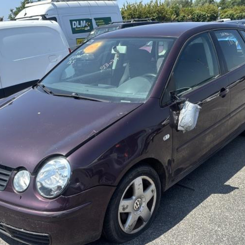 Feu arriere stop central VOLKSWAGEN POLO 4 Photo n°4